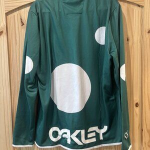 Oakley Staple Range Pullover Size Large